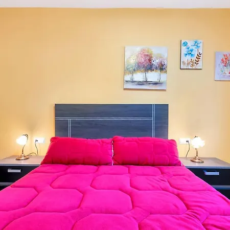 Maria I With Private Pool شقة