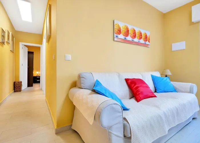 Maria I With Private Pool تورّيفيِخا